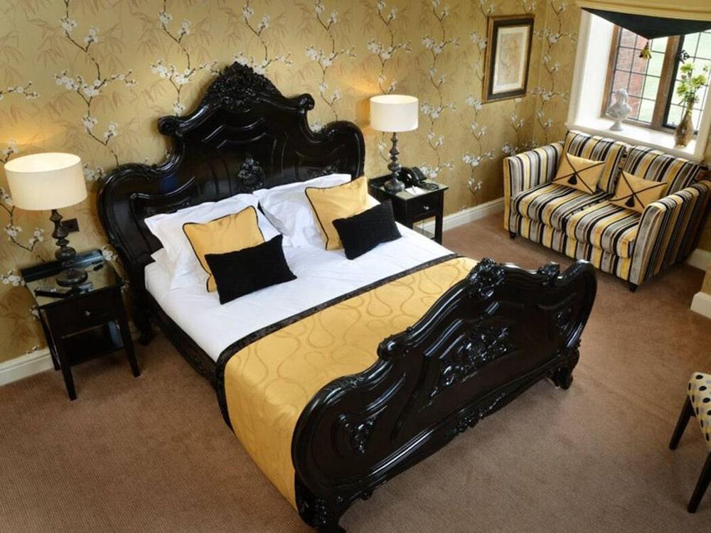 Inglewood Manor Hotel Ledsham  Екстериор снимка