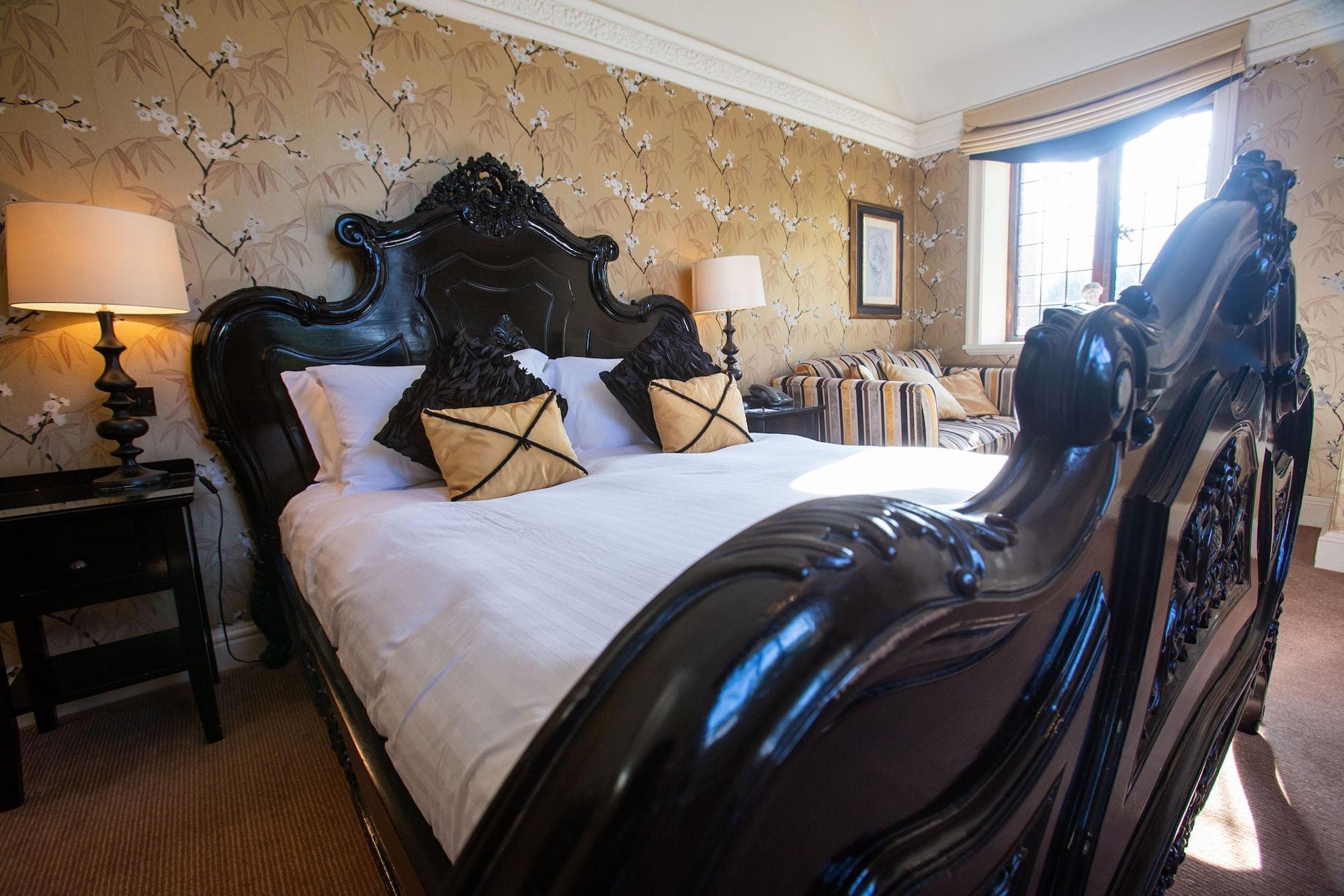 Inglewood Manor Hotel Ledsham  Екстериор снимка