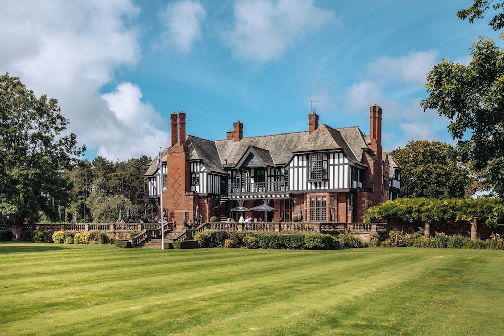Inglewood Manor Hotel Ledsham  Екстериор снимка