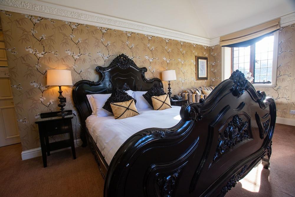 Inglewood Manor Hotel Ledsham  Екстериор снимка