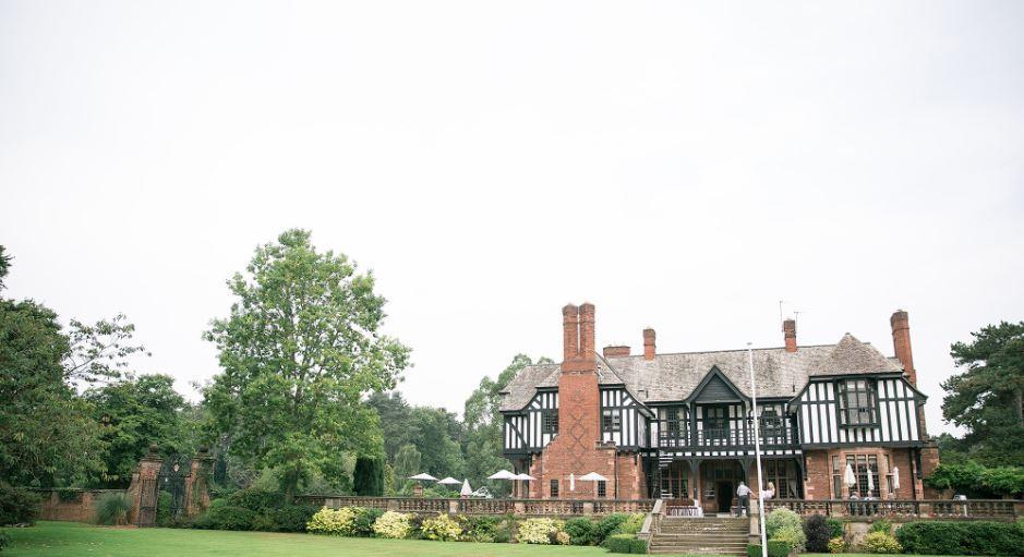 Inglewood Manor Hotel Ledsham  Екстериор снимка